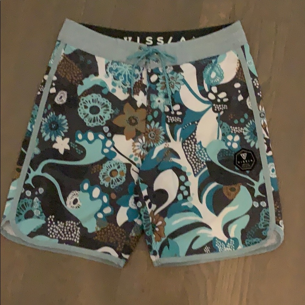 Vissla Board shorts size 27